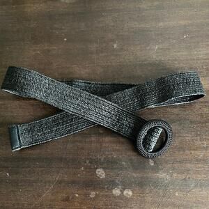 NWOT women’s black straw round buckle belt